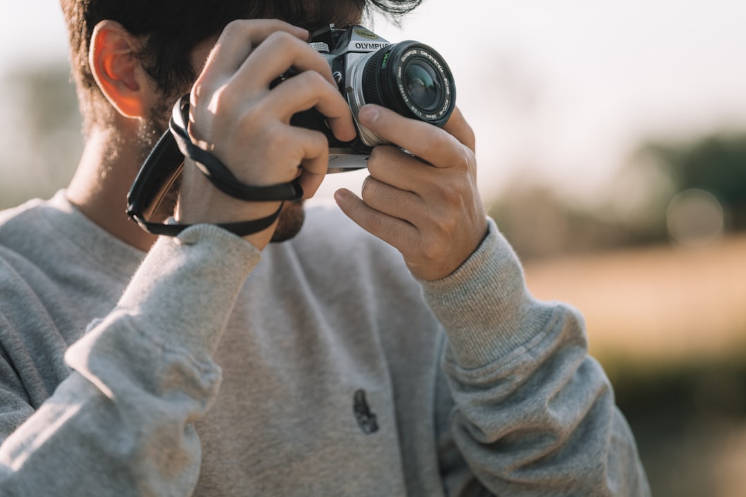 Capturing Moments: A Photographer’s Guide to Essential Gear